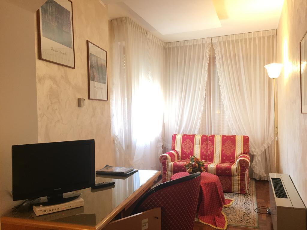 Oscar E Amorina Montegiorgio Pokój zdjęcie